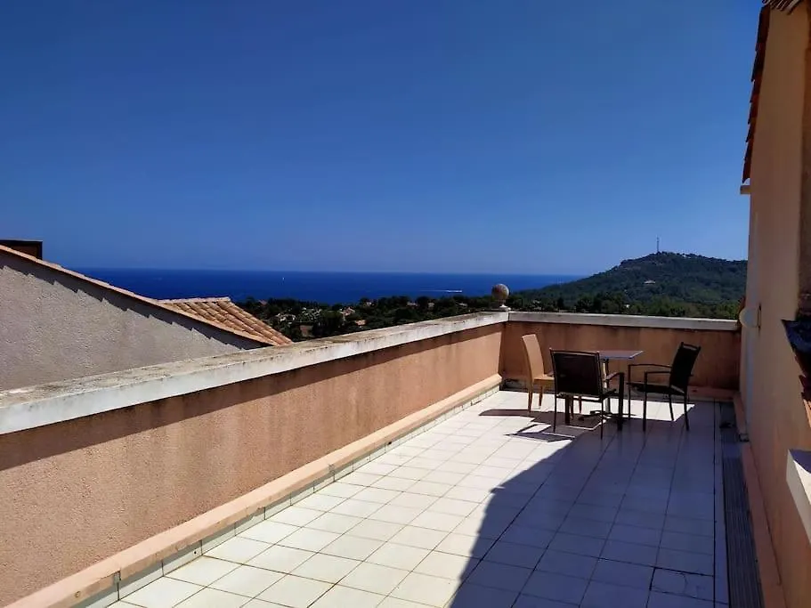 Superbe Duplex Cap Esterel Vue Mer Saint-Raphaël 0*,  Franciaország